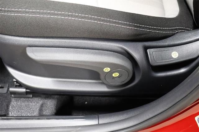 2025 Hyundai VENUE SEL IVT