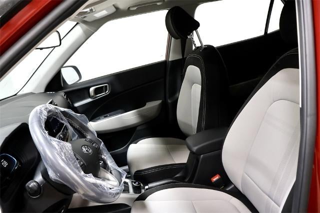 2025 Hyundai VENUE SEL IVT