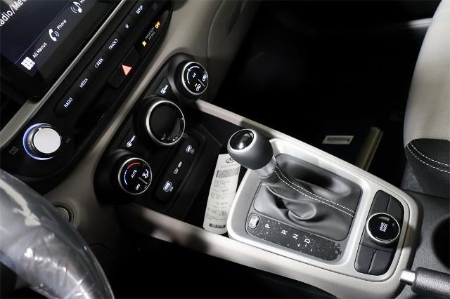 2025 Hyundai VENUE SEL IVT