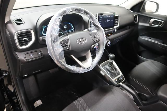 2026 Hyundai VENUE SEL FWD w/Two-Tone Roof