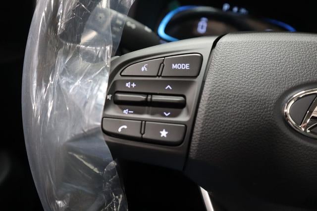 2026 Hyundai VENUE SEL FWD w/Two-Tone Roof