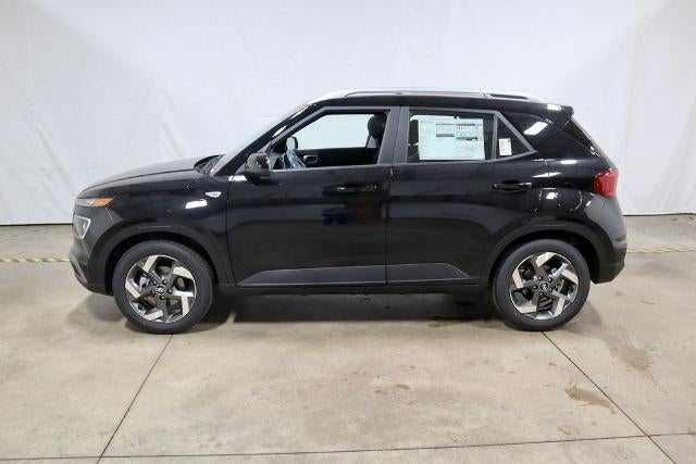 2026 Hyundai VENUE SEL FWD w/Two-Tone Roof