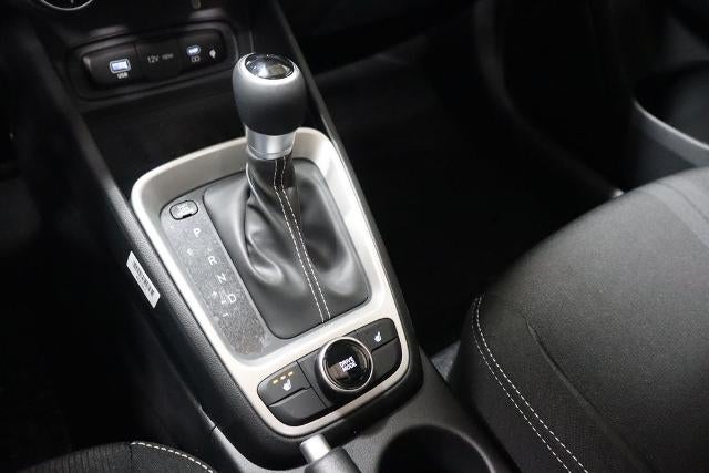 2026 Hyundai VENUE SEL FWD w/Two-Tone Roof