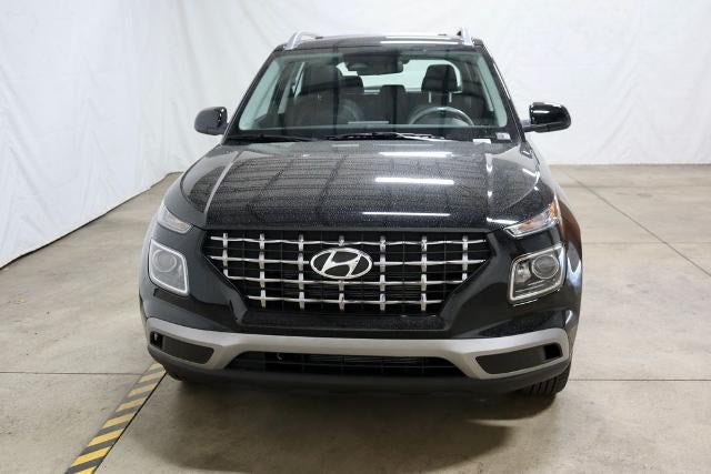 2026 Hyundai VENUE SEL FWD w/Two-Tone Roof