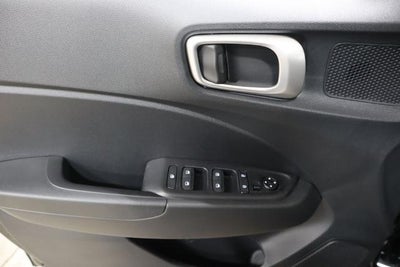 2026 Hyundai VENUE SEL FWD w/Two-Tone Roof