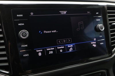 2022 Volkswagen Atlas 3.6L V6 SE w/Technology