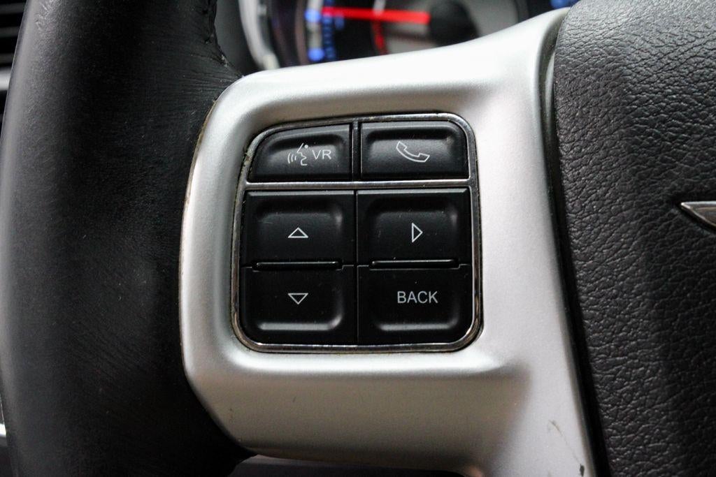 2016 Chrysler Town & Country Touring