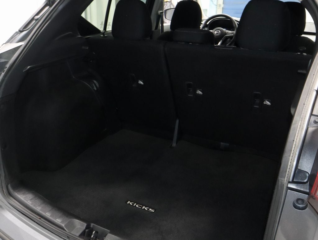 2022 Nissan Kicks SV