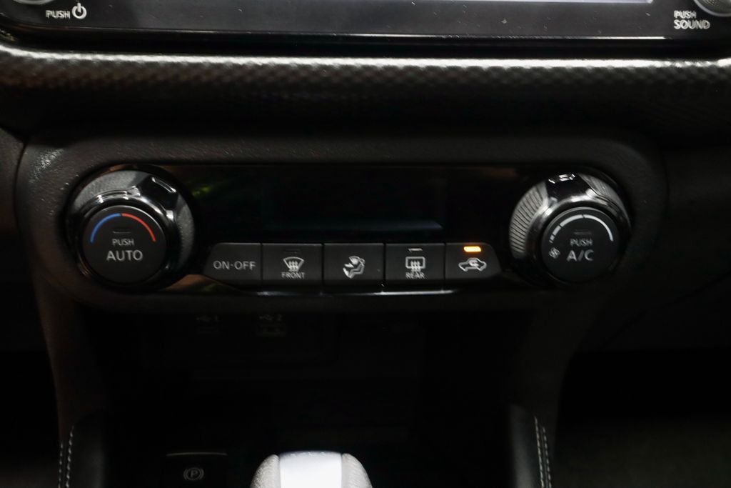 2022 Nissan Kicks SV