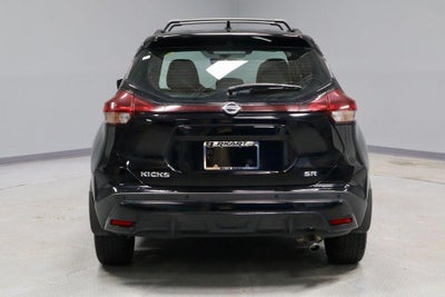 2021 Nissan Kicks SR