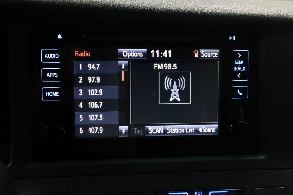 2016 Toyota Sienna LE