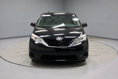 2016 Toyota Sienna LE