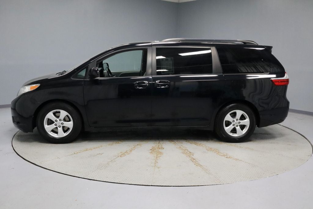 2016 Toyota Sienna LE