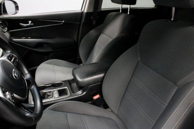 2019 Kia Sorento S V6