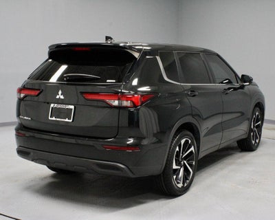 2022 Mitsubishi Outlander ES