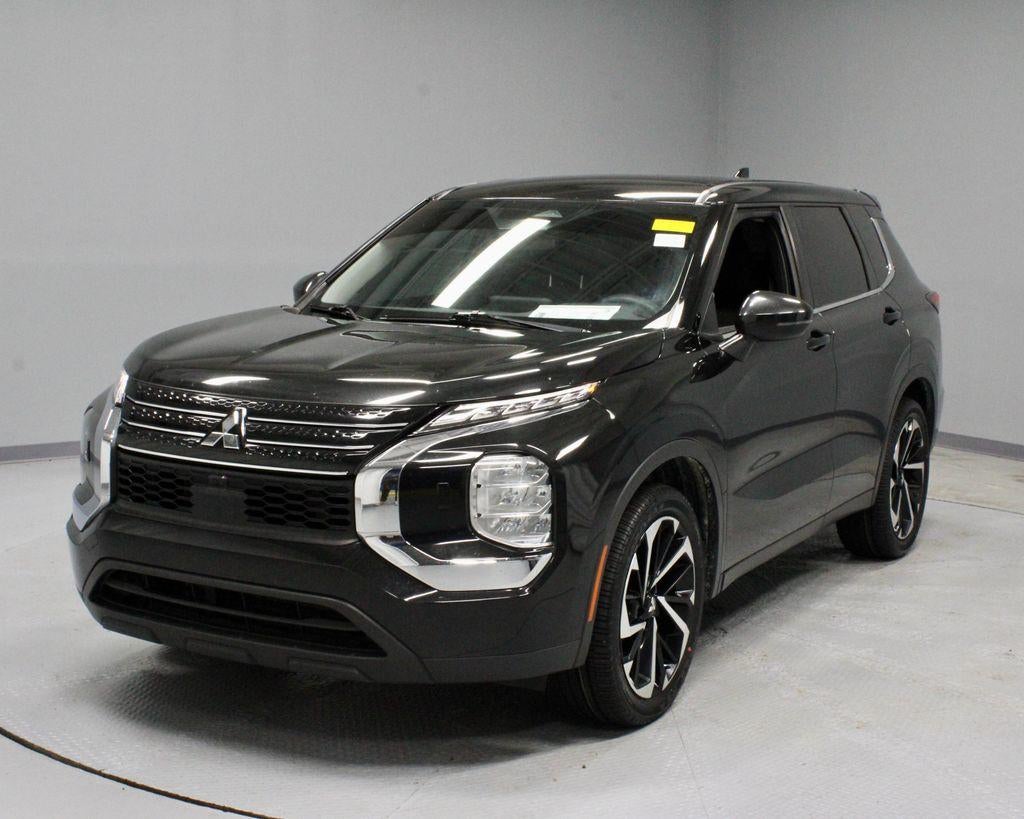 2022 Mitsubishi Outlander ES