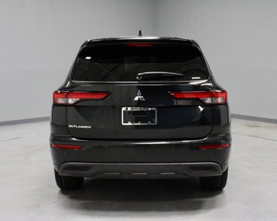 2022 Mitsubishi Outlander ES
