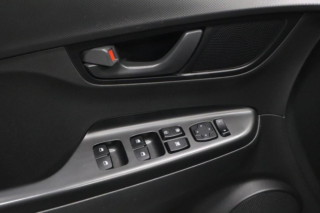 2022 Hyundai KONA SE