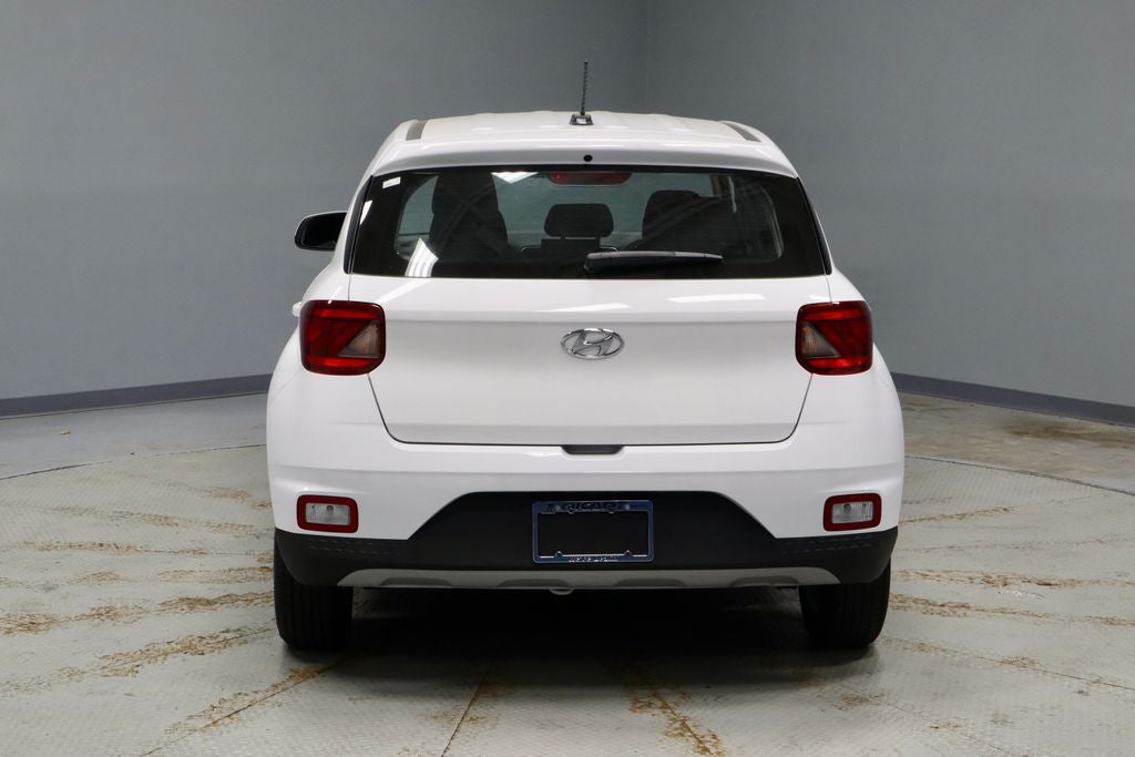 2023 Hyundai VENUE SE