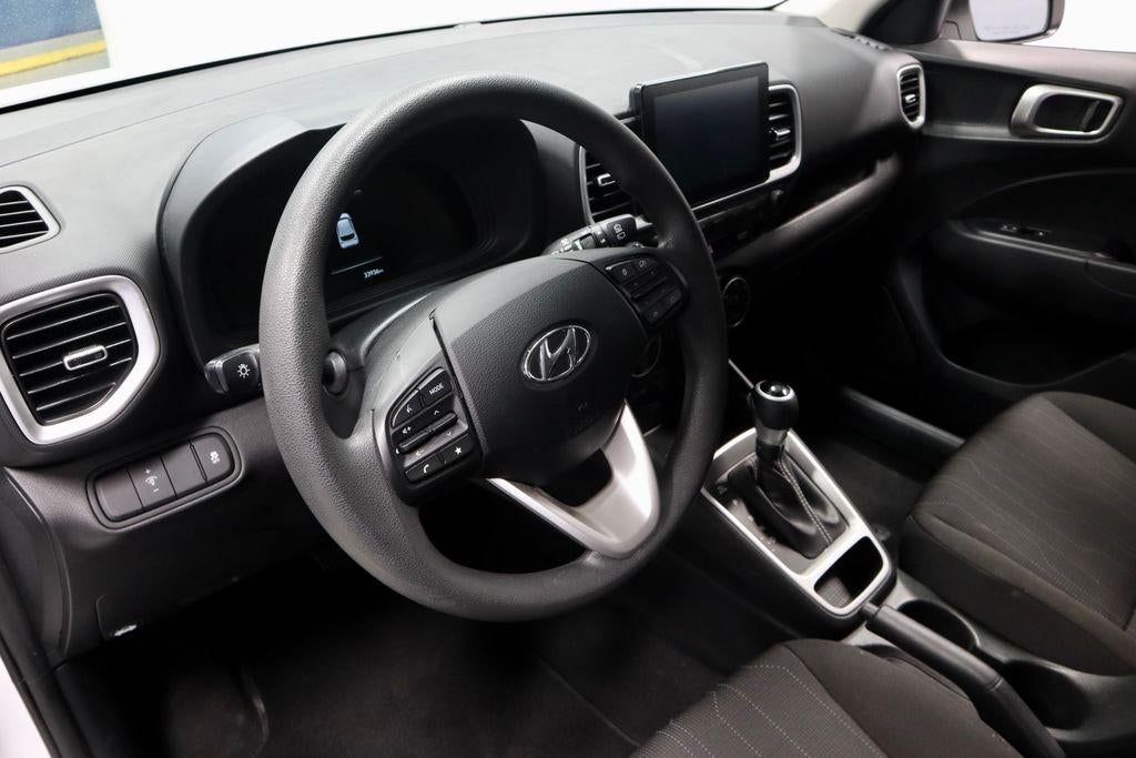 2023 Hyundai VENUE SE