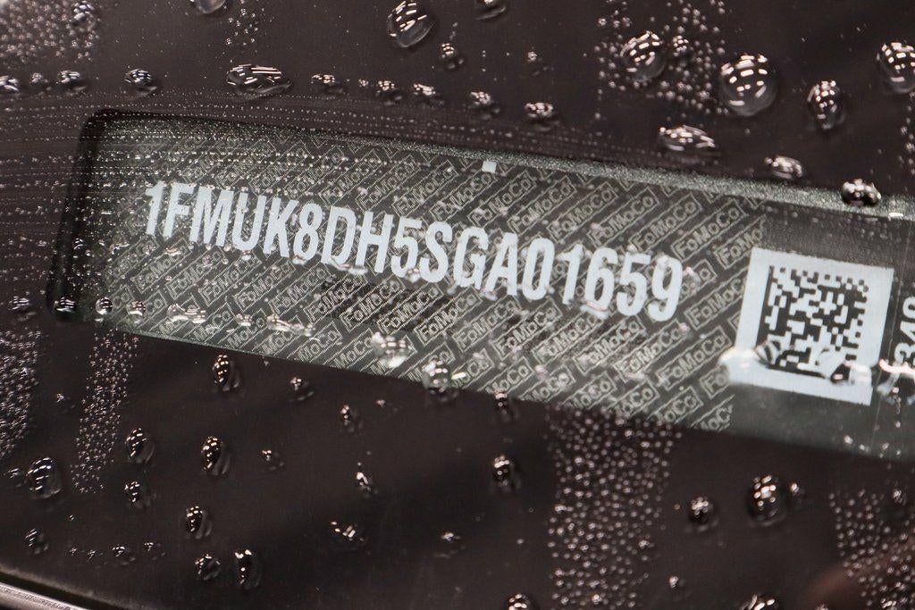 2025 Ford Explorer Active 4WD