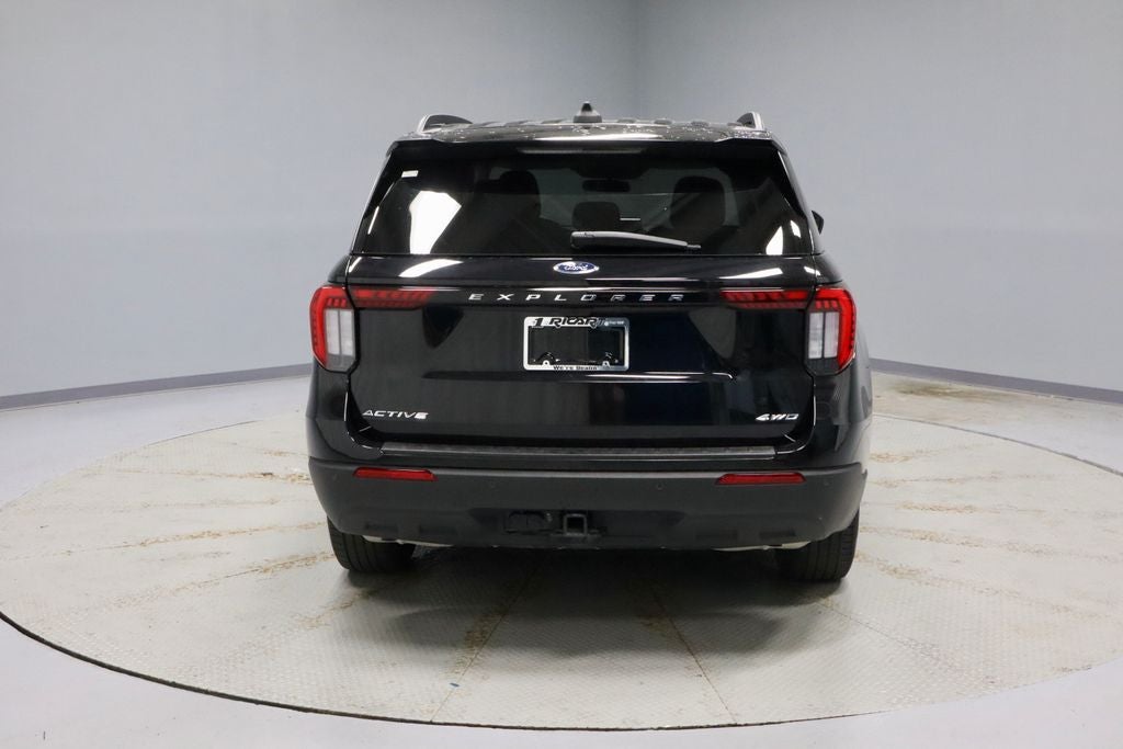2025 Ford Explorer Active 4WD