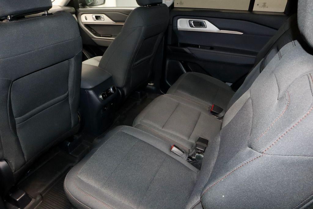 2025 Ford Explorer Active 4WD