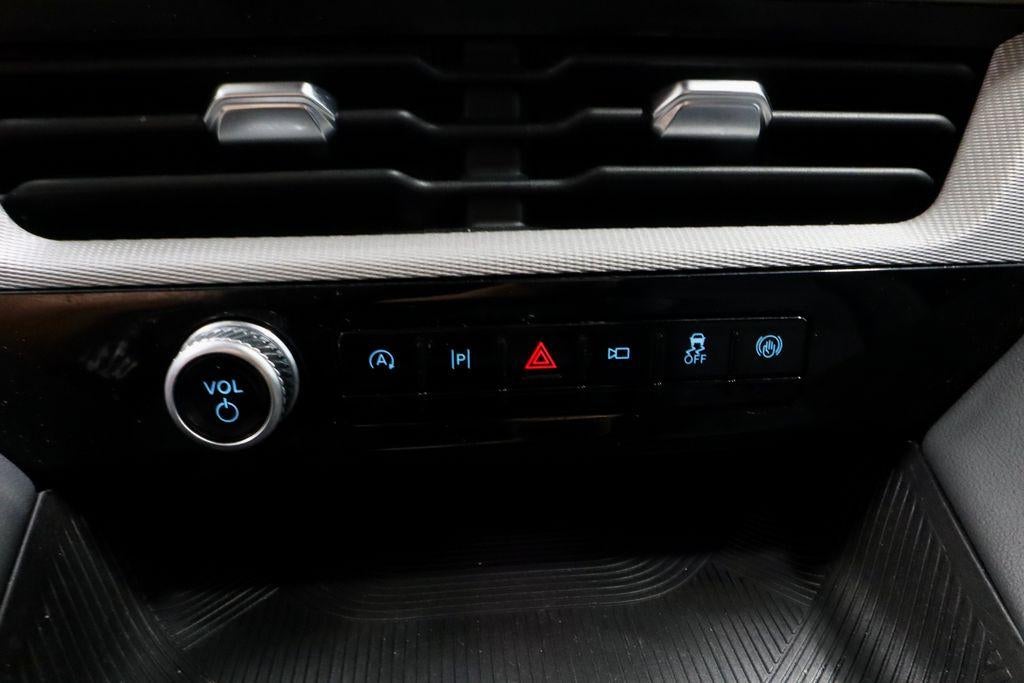 2025 Ford Explorer Active 4WD