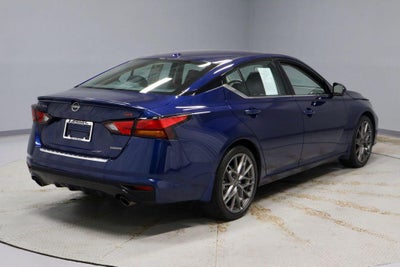 2023 Nissan Altima 2.0 SR Sedan