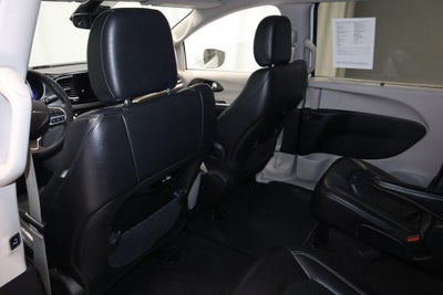 2022 Chrysler Pacifica Touring L FWD