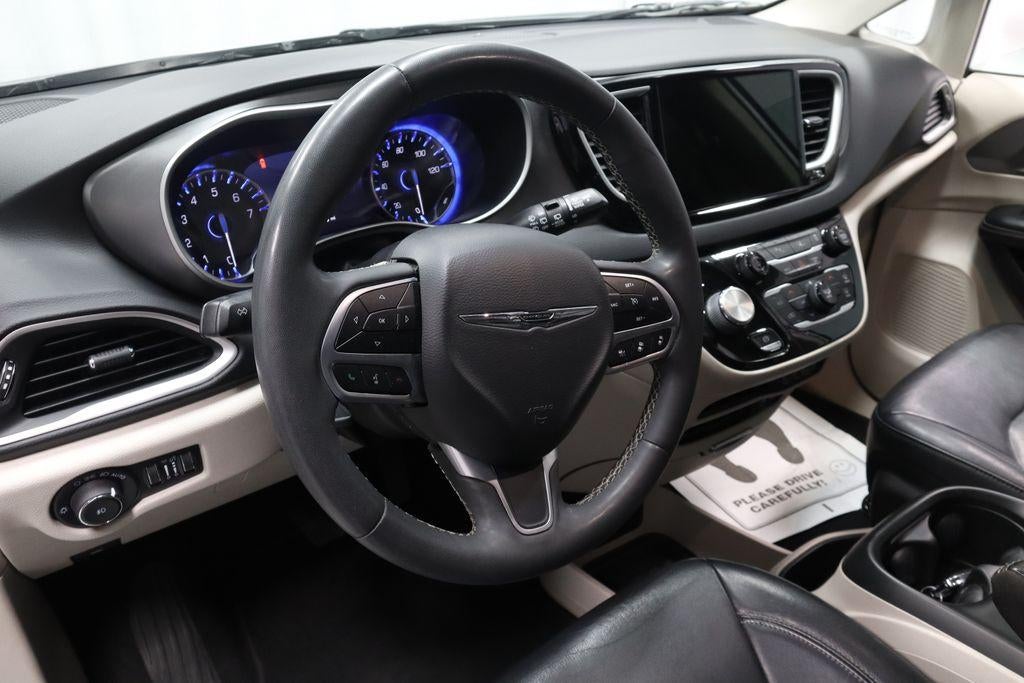 2022 Chrysler Pacifica Touring L FWD