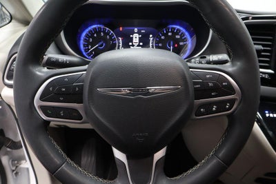 2022 Chrysler Pacifica Touring L FWD