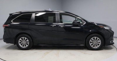 2022 Toyota Sienna XLE AWD 7-Passenger (Natl)