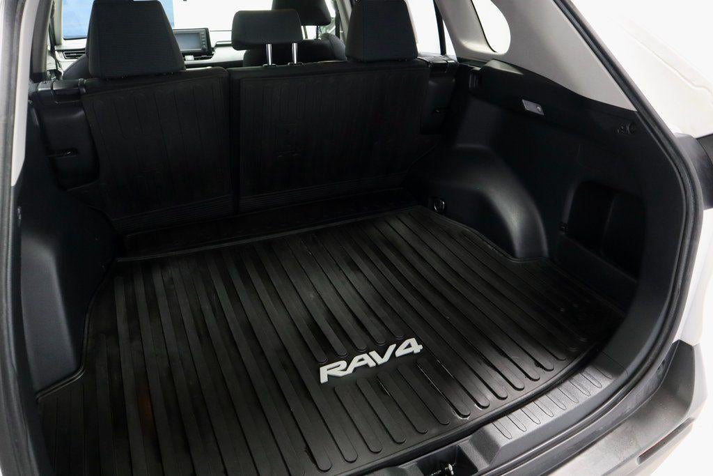 2019 Toyota RAV4 LE AWD (Natl)