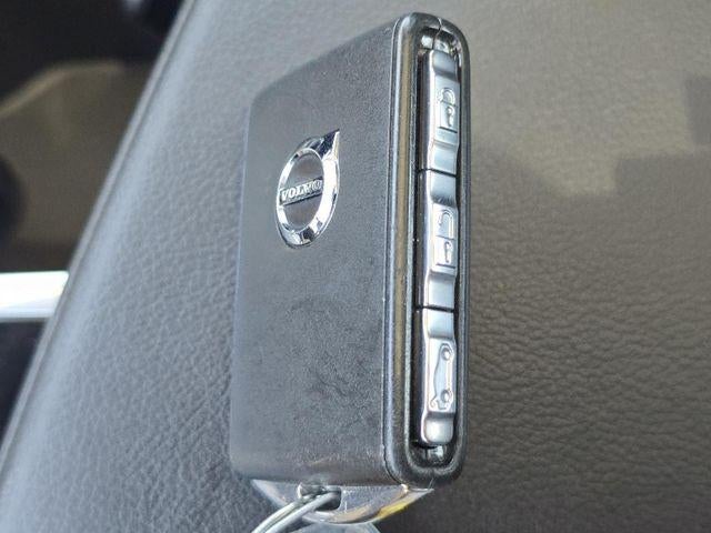 2022 Volvo S60 B5 AWD Momentum