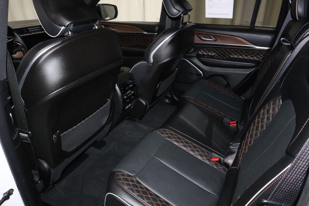 2023 Jeep Grand Cherokee Summit