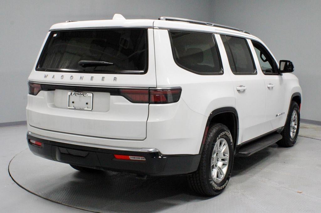 2023 Jeep Wagoneer Base