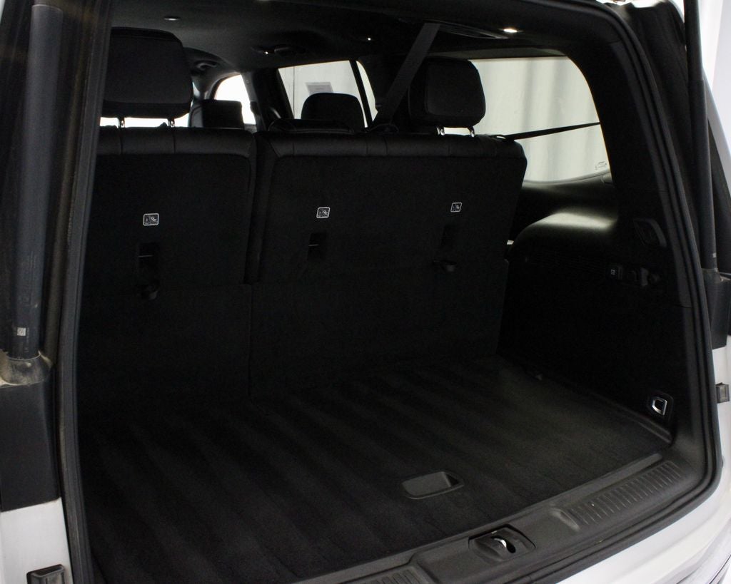 2023 Jeep Wagoneer Base