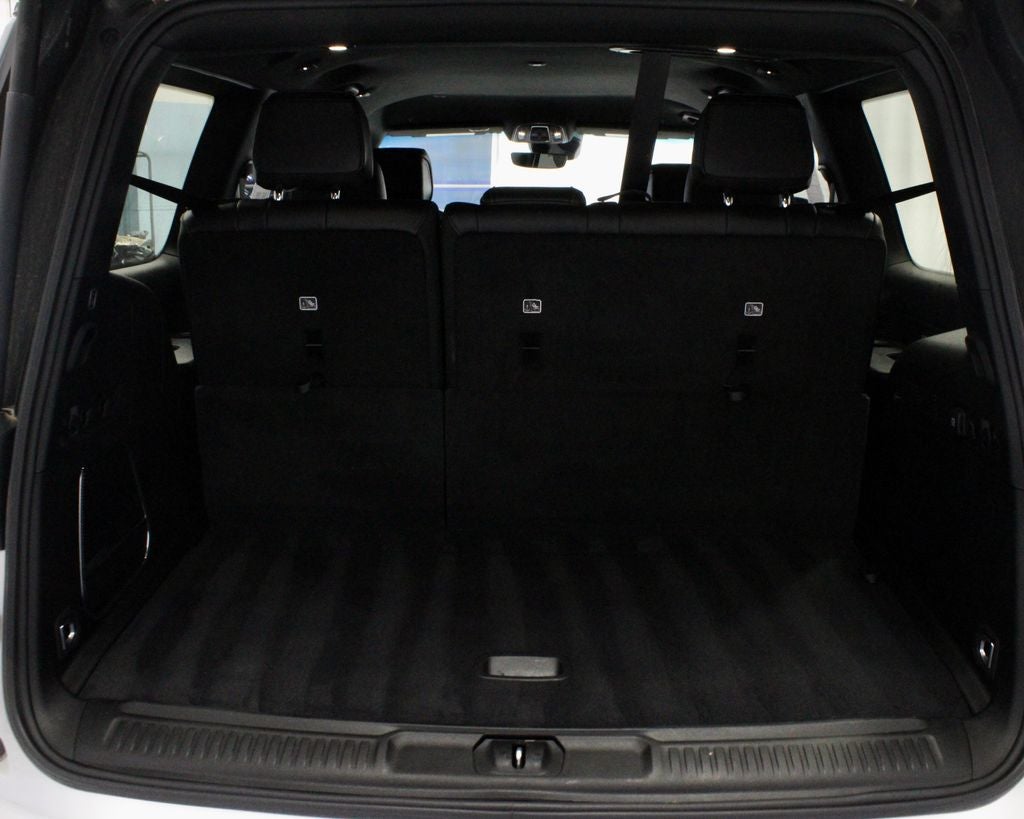 2023 Jeep Wagoneer Base