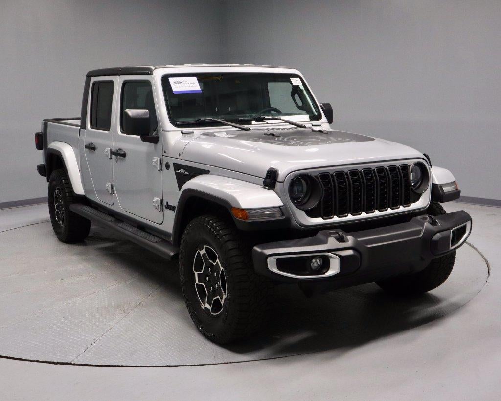 2024 Jeep Gladiator