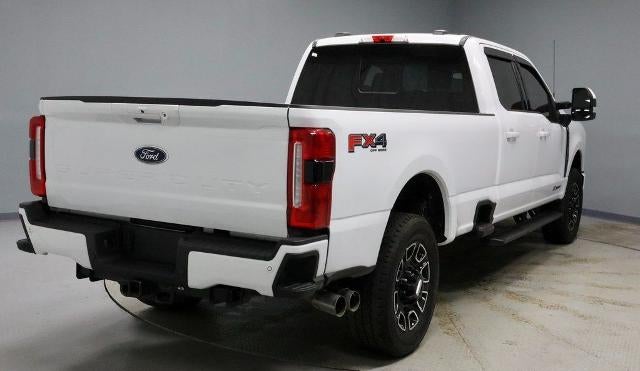2023 Ford Super Duty F-350 SRW Lariat