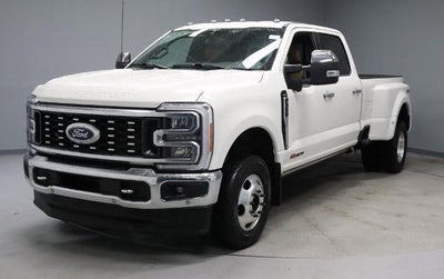 2023 Ford Super Duty F-350 DRW Lariat