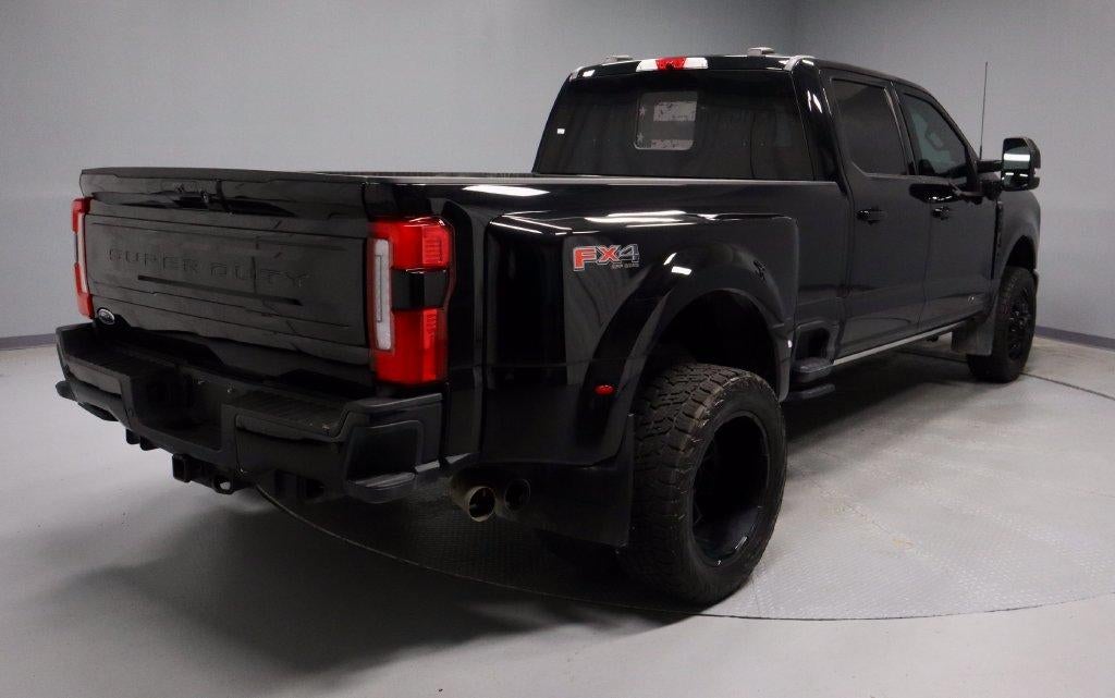 2025 Ford Super Duty F-350 DRW Platinum