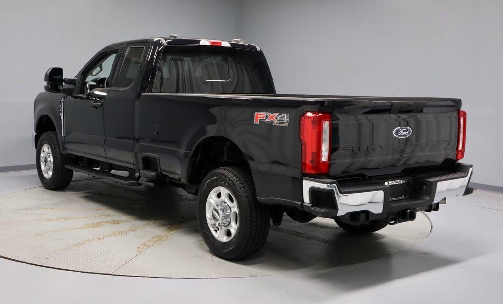 2025 Ford Super Duty F-350 SRW XLT