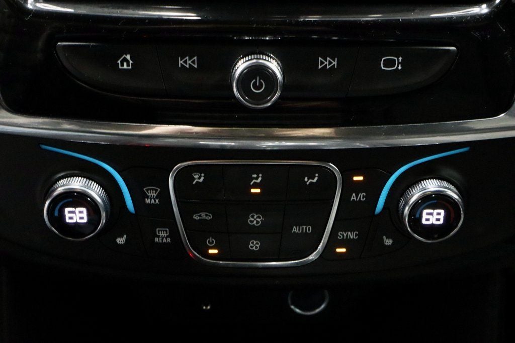 2023 Chevrolet Traverse LT