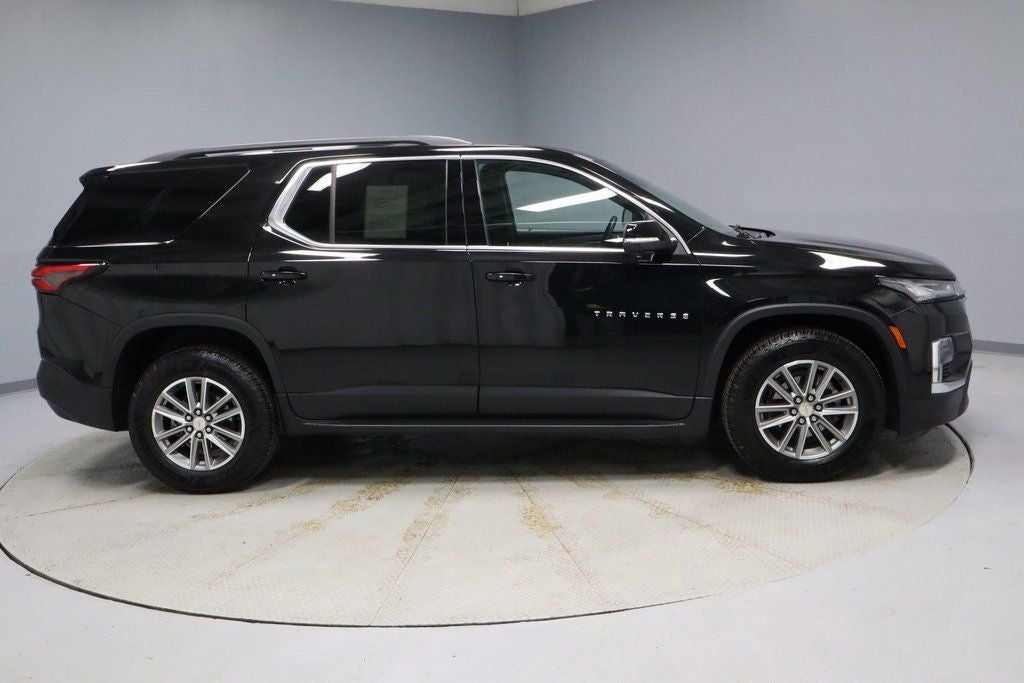 2023 Chevrolet Traverse LT