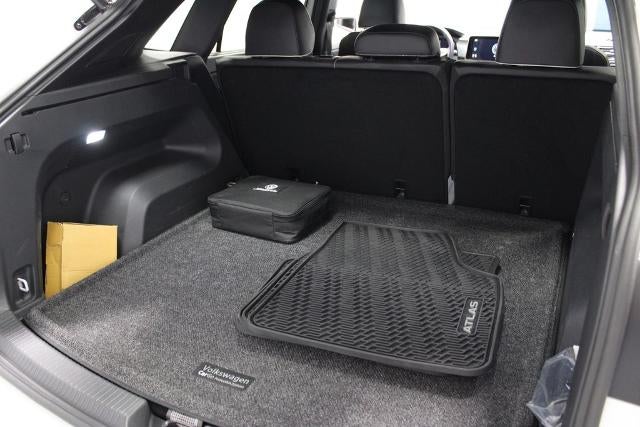2024 Volkswagen Atlas Cross Sport 2.0T SEL Premium R-Line