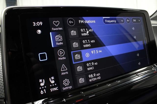 2024 Volkswagen Atlas Cross Sport 2.0T SEL Premium R-Line