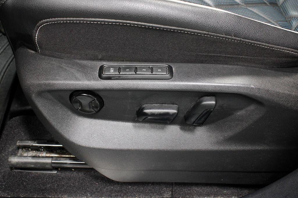 2024 Volkswagen Atlas Cross Sport 2.0T SEL Premium R-Line
