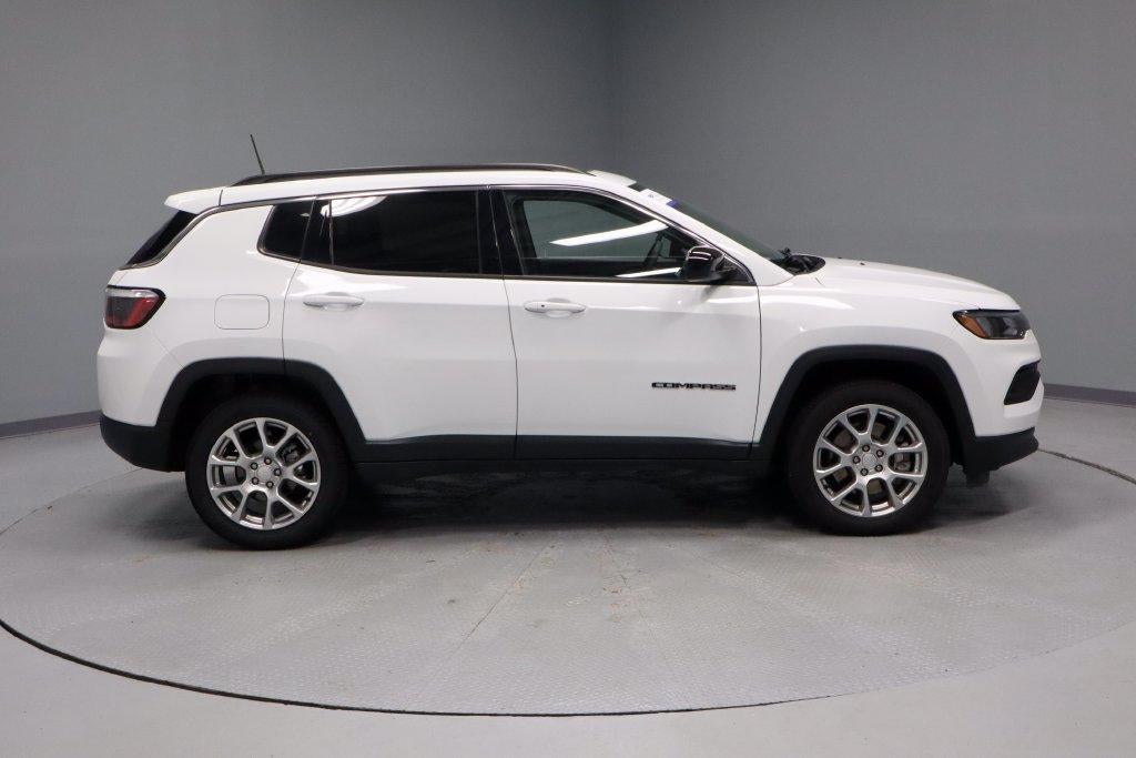 2024 Jeep Compass Latitude Lux